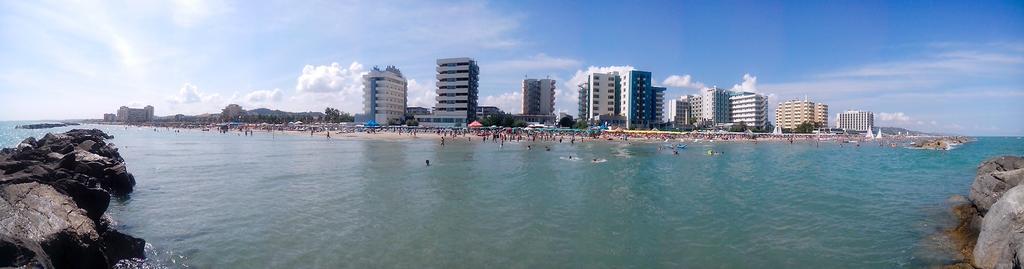 Grand Hotel Adriatico Montesilvano Marina Esterno foto