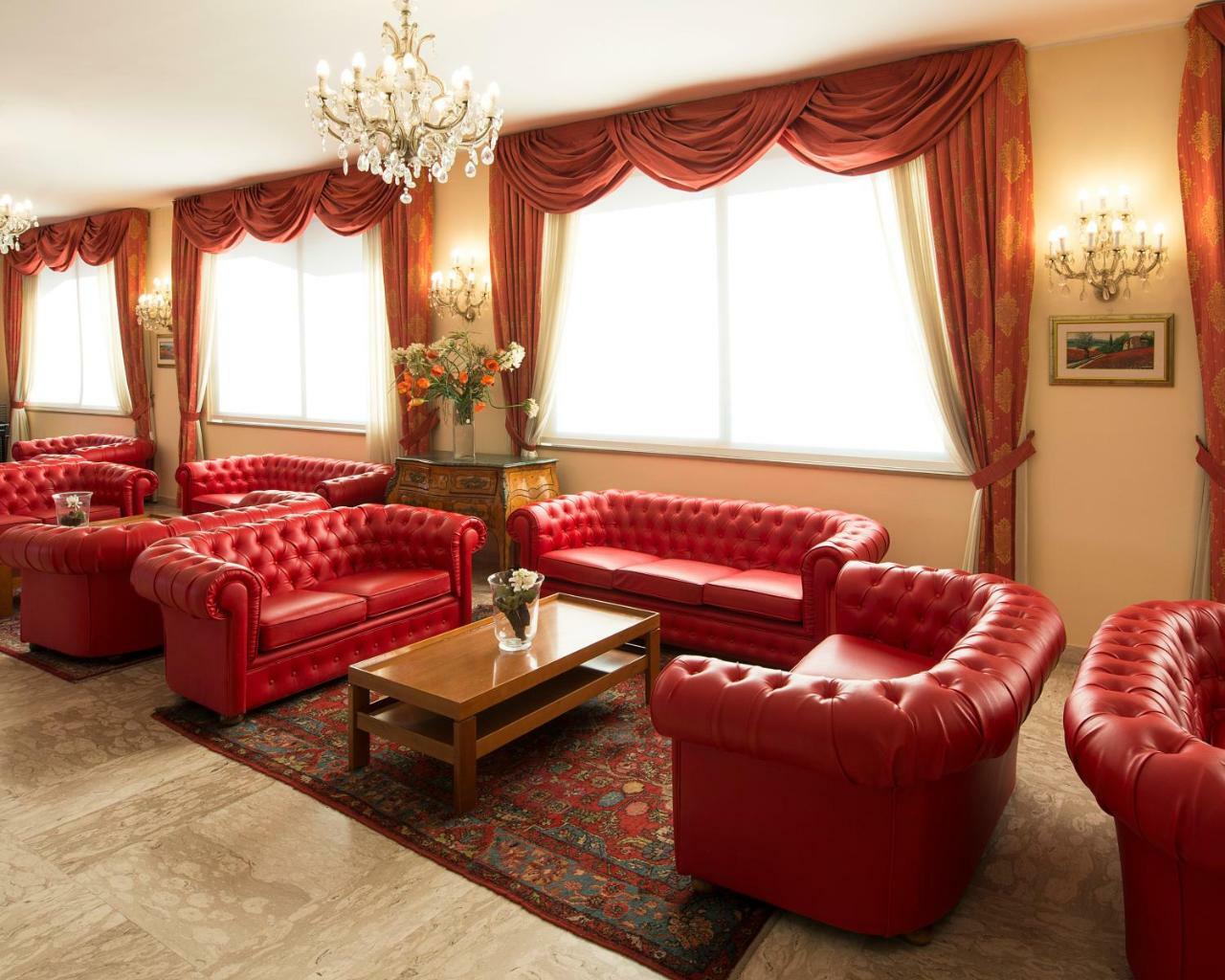 Grand Hotel Adriatico Montesilvano Marina Esterno foto