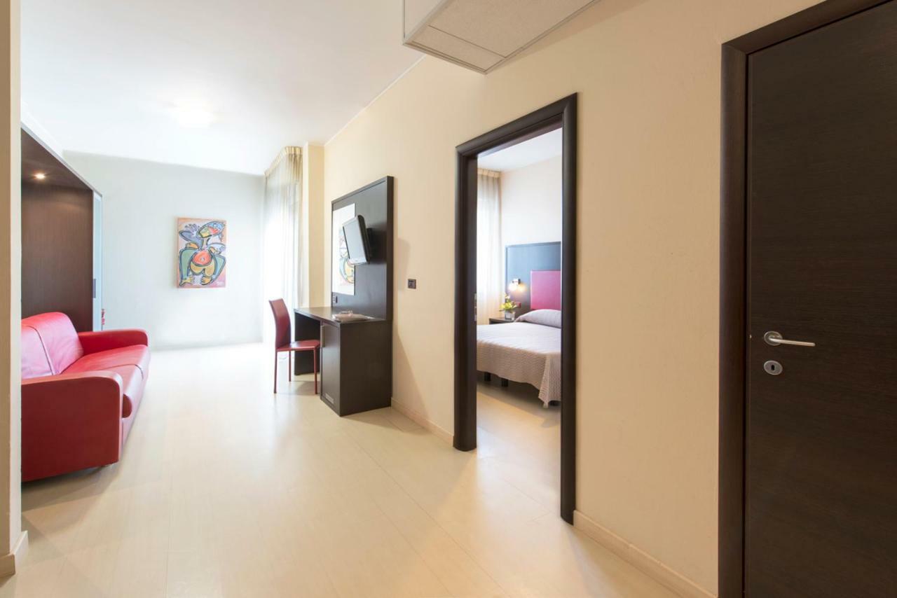 Grand Hotel Adriatico Montesilvano Marina Esterno foto